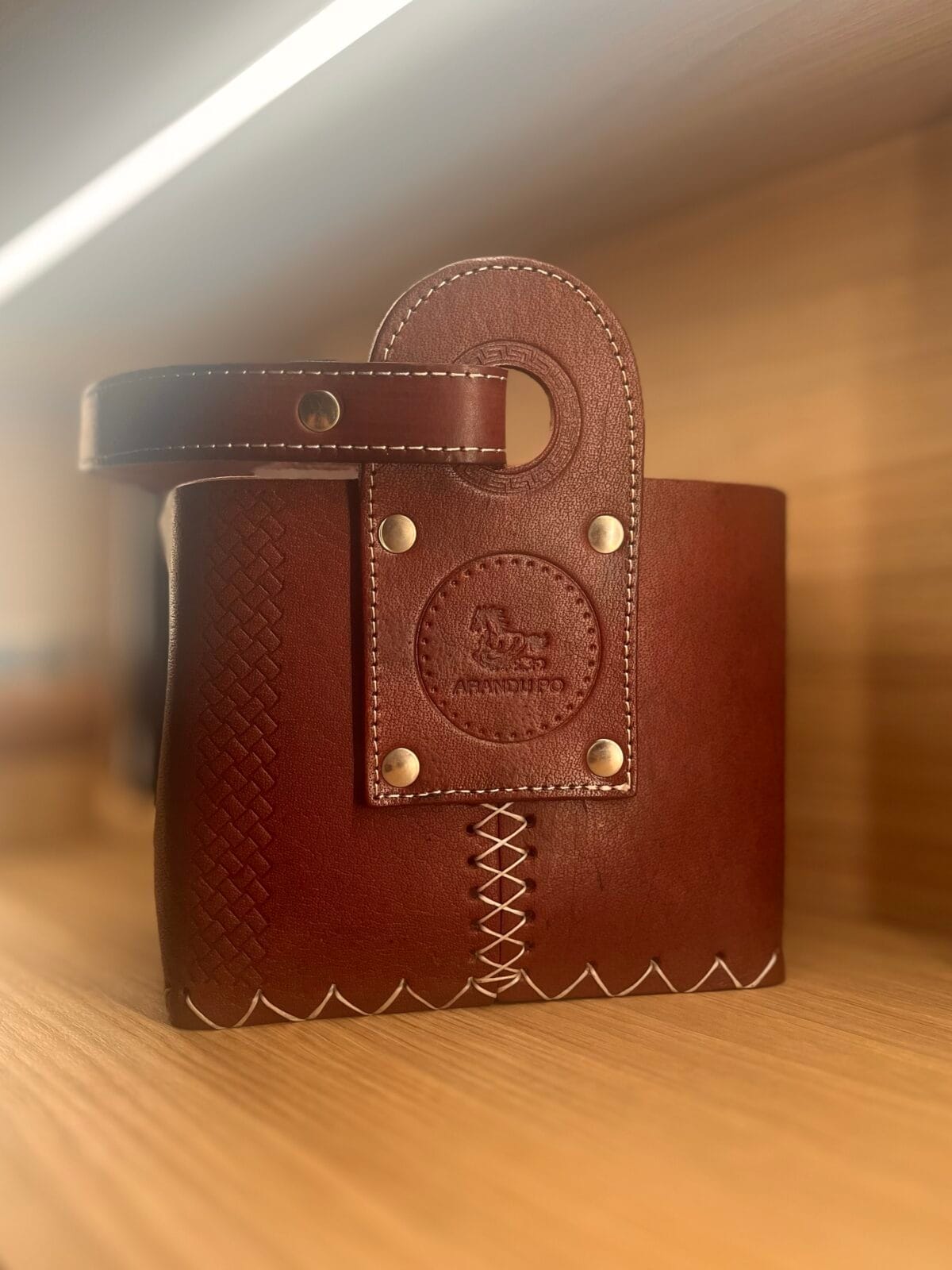 Matera de cuero canasta